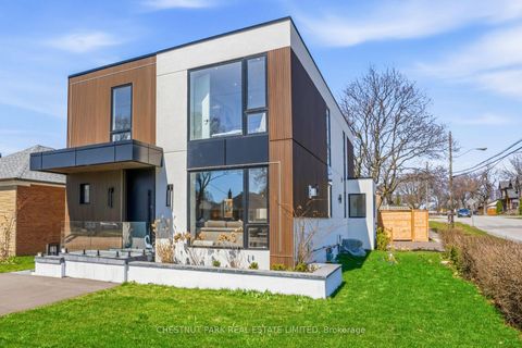 Photo 1 at 86 Edgecroft Road, Queensway, Toronto