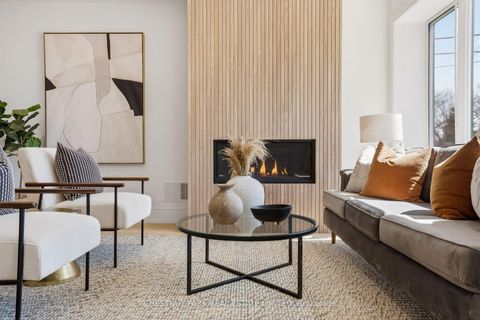 Photo 4 at 86 Edgecroft Road, Queensway, Toronto