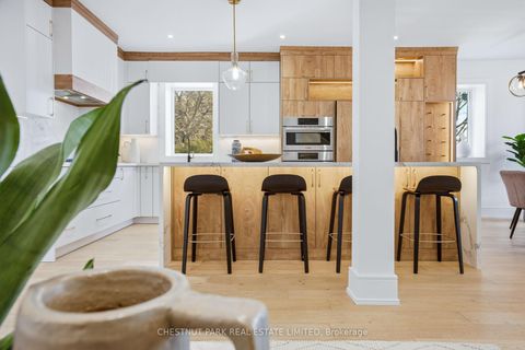 Photo 14 at 86 Edgecroft Road, Queensway, Toronto