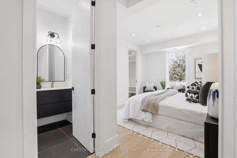 Photo 22 at 86 Edgecroft Road, Queensway, Toronto