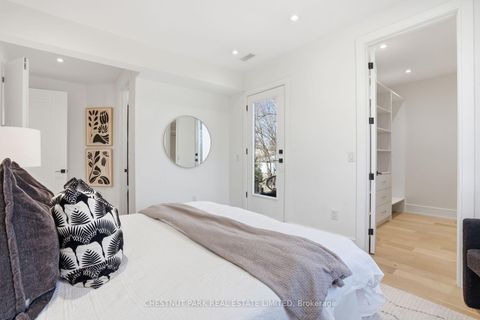 Photo 24 at 86 Edgecroft Road, Queensway, Toronto