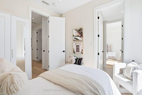 Photo 33 at 86 Edgecroft Road, Queensway, Toronto