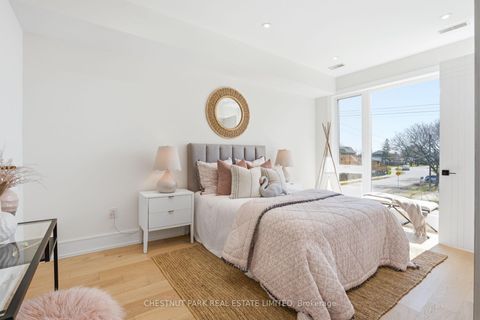 Photo 37 at 86 Edgecroft Road, Queensway, Toronto