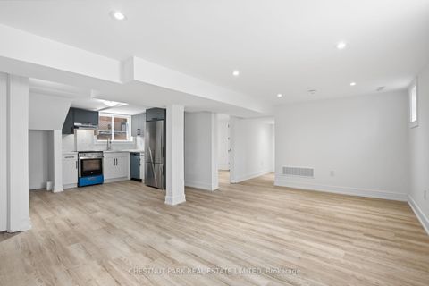 Photo 44 at 86 Edgecroft Road, Queensway, Toronto