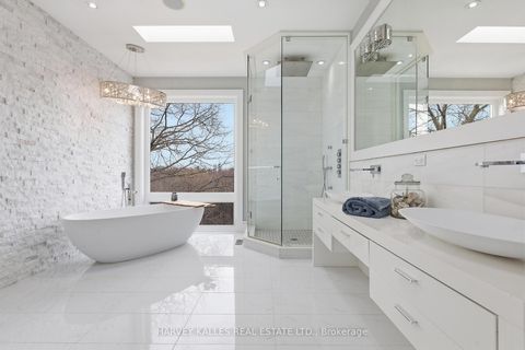 Photo 11 at 46 Ravenscrest Drive, Rosethorn, Toronto