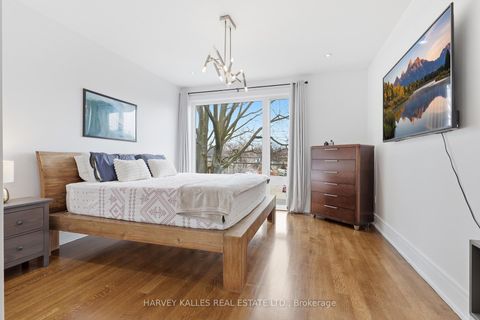 Photo 13 at 46 Ravenscrest Drive, Rosethorn, Toronto