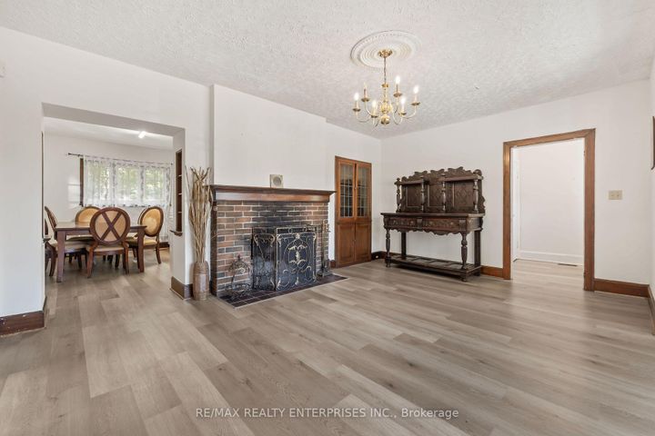 Photo 13 at 1462 Hurontario Street, Mineola, Mississauga