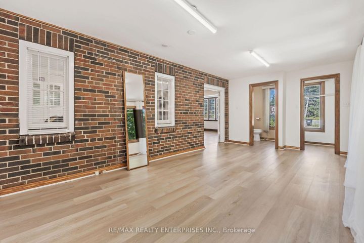 Photo 15 at 1462 Hurontario Street, Mineola, Mississauga