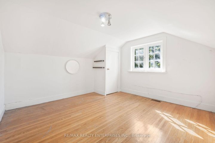 Photo 20 at 1462 Hurontario Street, Mineola, Mississauga