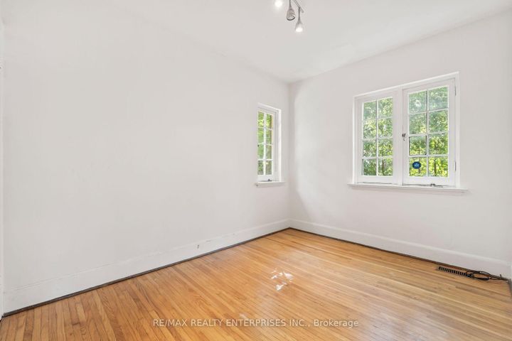 Photo 23 at 1462 Hurontario Street, Mineola, Mississauga