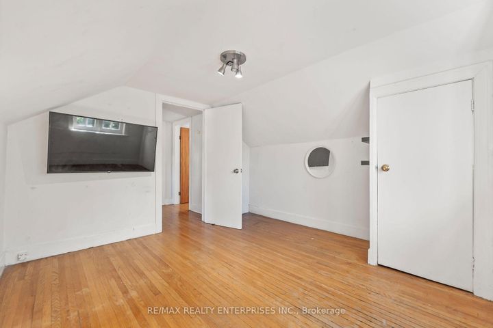 Photo 25 at 1462 Hurontario Street, Mineola, Mississauga