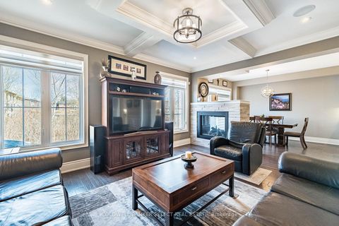 Photo 11 at 161 Cranbrook Crescent, Kleinburg, Vaughan
