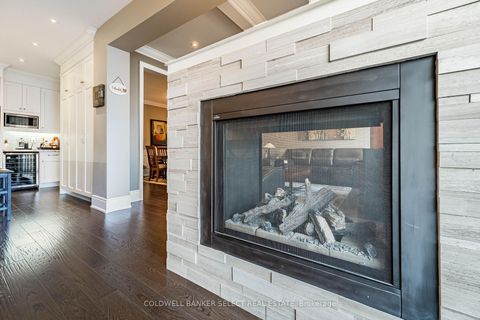 Photo 12 at 161 Cranbrook Crescent, Kleinburg, Vaughan