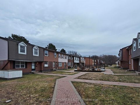 Photo 2 at 61 - 15 Brimwood Boulevard, Agincourt North, Toronto