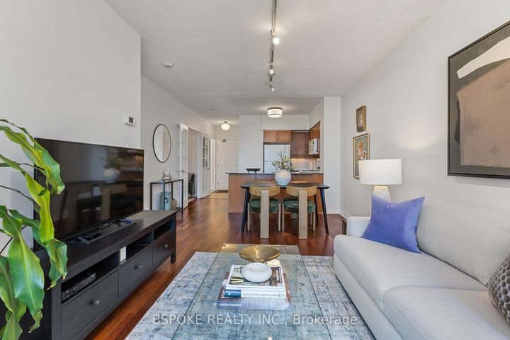 Photo 2 at 804 - 19 Barberry Place, Bayview Village, Toronto