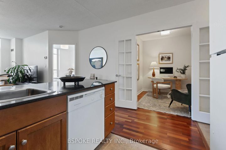 Photo 10 at 804 - 19 Barberry Place, Bayview Village, Toronto