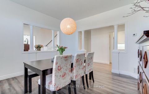 Photo 10 at 2 Sgotto Boulevard, Sonoma Heights, Vaughan