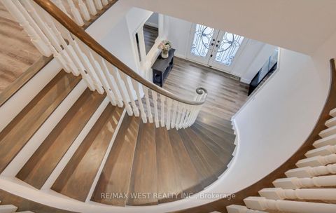 Photo 29 at 2 Sgotto Boulevard, Sonoma Heights, Vaughan