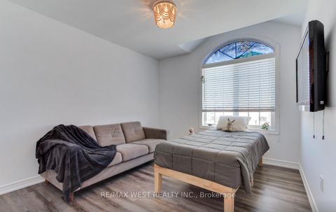 Photo 37 at 2 Sgotto Boulevard, Sonoma Heights, Vaughan