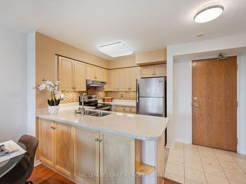 Photo 8 at 502 - 9 Northern Hts Drive, Langstaff, Richmond Hill