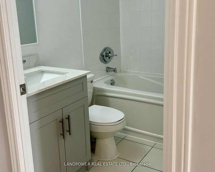 Photo 10 at 713 - 1 Rean Drive, Bayview Village, Toronto