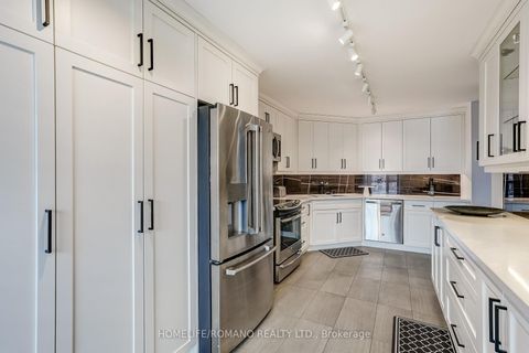 Photo 10 at 508 - 1 Clark Avenue W, Yorkhill, Vaughan