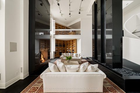 Photo 6 at PH1 - 2 Lynwood Avenue, Casa Loma, Toronto