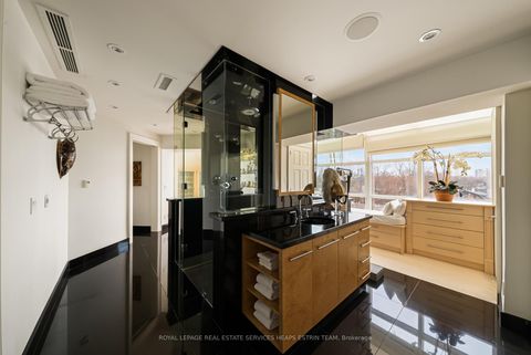 Photo 21 at PH1 - 2 Lynwood Avenue, Casa Loma, Toronto