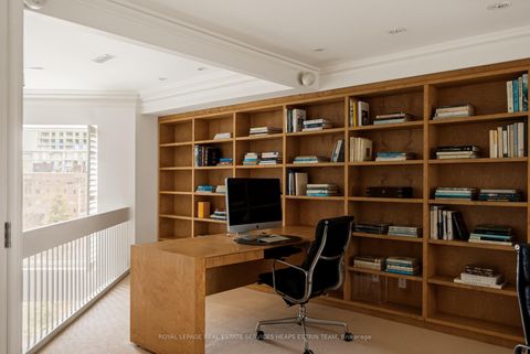 Photo 32 at PH1 - 2 Lynwood Avenue, Casa Loma, Toronto