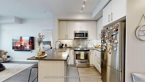 Photo 7 at 609 - 55 Oneida Crescent, Langstaff, Richmond Hill