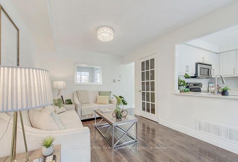 Photo 10 at 133 Long Point Drive, Oak Ridges Lake Wilcox, Richmond Hill