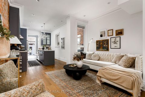 Photo 4 at 221 Crawford Street, Bellwoods, Toronto