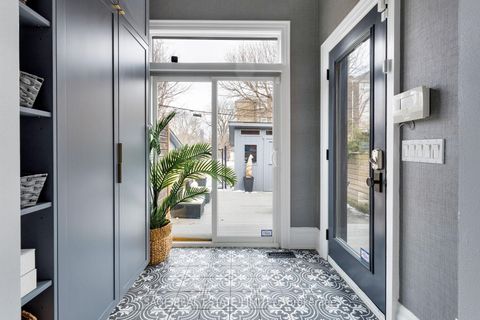 Photo 15 at 221 Crawford Street, Bellwoods, Toronto