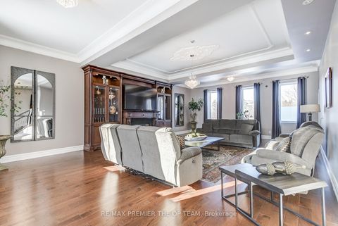 Photo 8 at 118 Cowan Drive, East Woodbridge, Vaughan