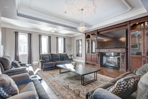 Photo 24 at 118 Cowan Drive, East Woodbridge, Vaughan