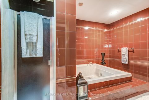 Photo 25 at 118 Cowan Drive, East Woodbridge, Vaughan