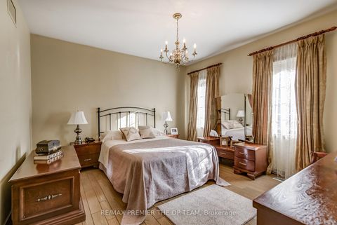 Photo 31 at 118 Cowan Drive, East Woodbridge, Vaughan