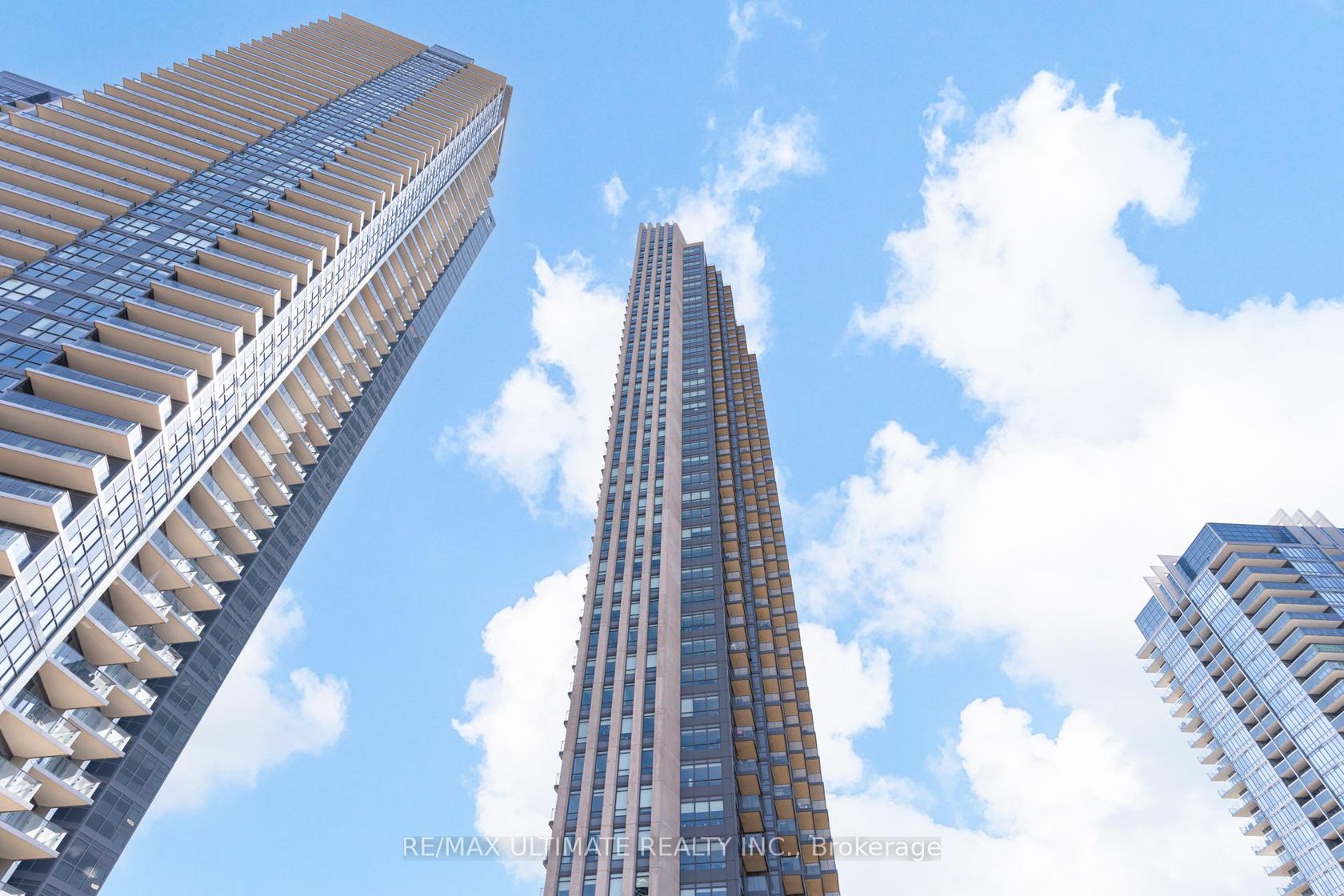203 - 36 Park Lawn Road, Mimico, Toronto photo number 2