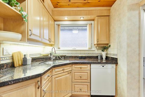 Photo 11 at 2 Somerdale Square, Guildwood, Toronto