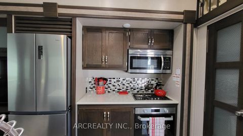 Photo 5 at 69 Horseshoe Circle, Pefferlaw, Georgina