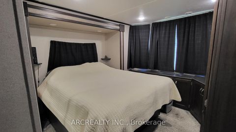 Photo 10 at 69 Horseshoe Circle, Pefferlaw, Georgina