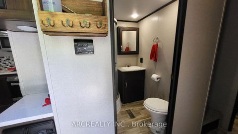 Photo 11 at 69 Horseshoe Circle, Pefferlaw, Georgina