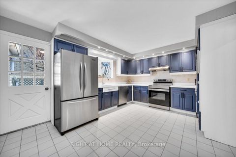 Photo 12 at 23 Christine Crescent, Willowdale West, Toronto