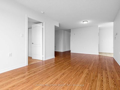 Photo 5 at 512 - 3830 Bathurst Street, Clanton Park, Toronto