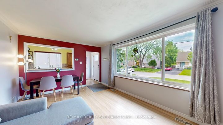 Photo 4 at 3392 Sonja Road, Malton, Mississauga