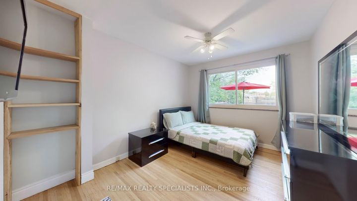 Photo 9 at 3392 Sonja Road, Malton, Mississauga