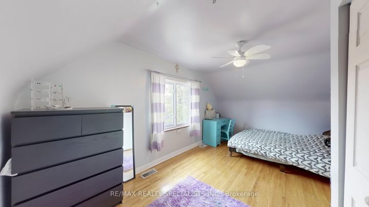 Photo 14 at 3392 Sonja Road, Malton, Mississauga