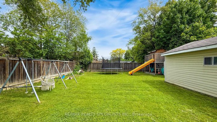 Photo 27 at 3392 Sonja Road, Malton, Mississauga