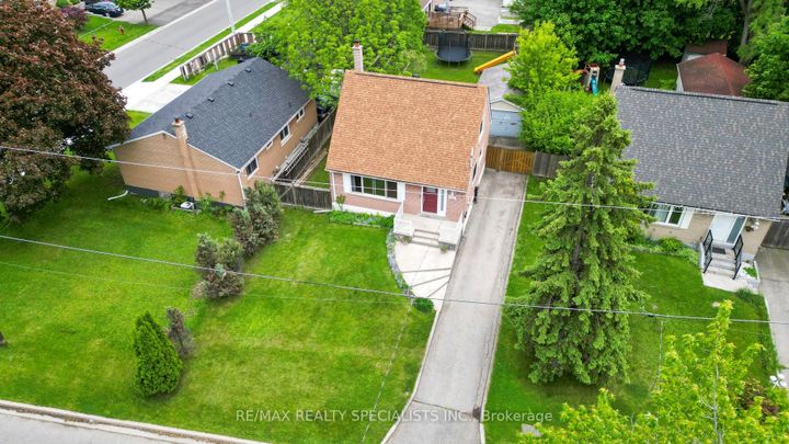 Photo 28 at 3392 Sonja Road, Malton, Mississauga