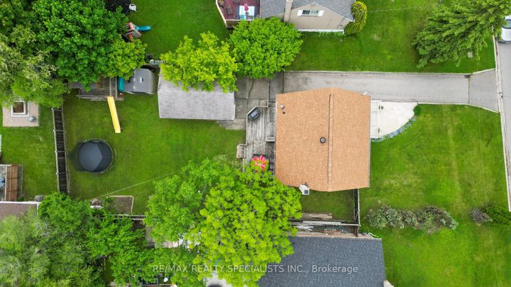 Photo 29 at 3392 Sonja Road, Malton, Mississauga